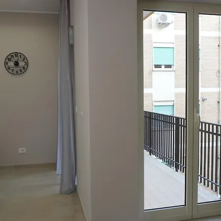 A Casa Di Alessia - Vomero Alto Napoli